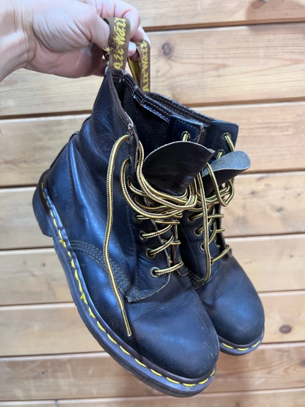 Vintage Dr. Martens 8 Eye Leather Combat Boots Made In England Women’s 7.5